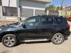 Photo - Toyota RAV4 4x4 2009 Black