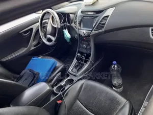 Hyundai Avante 2015 Blue