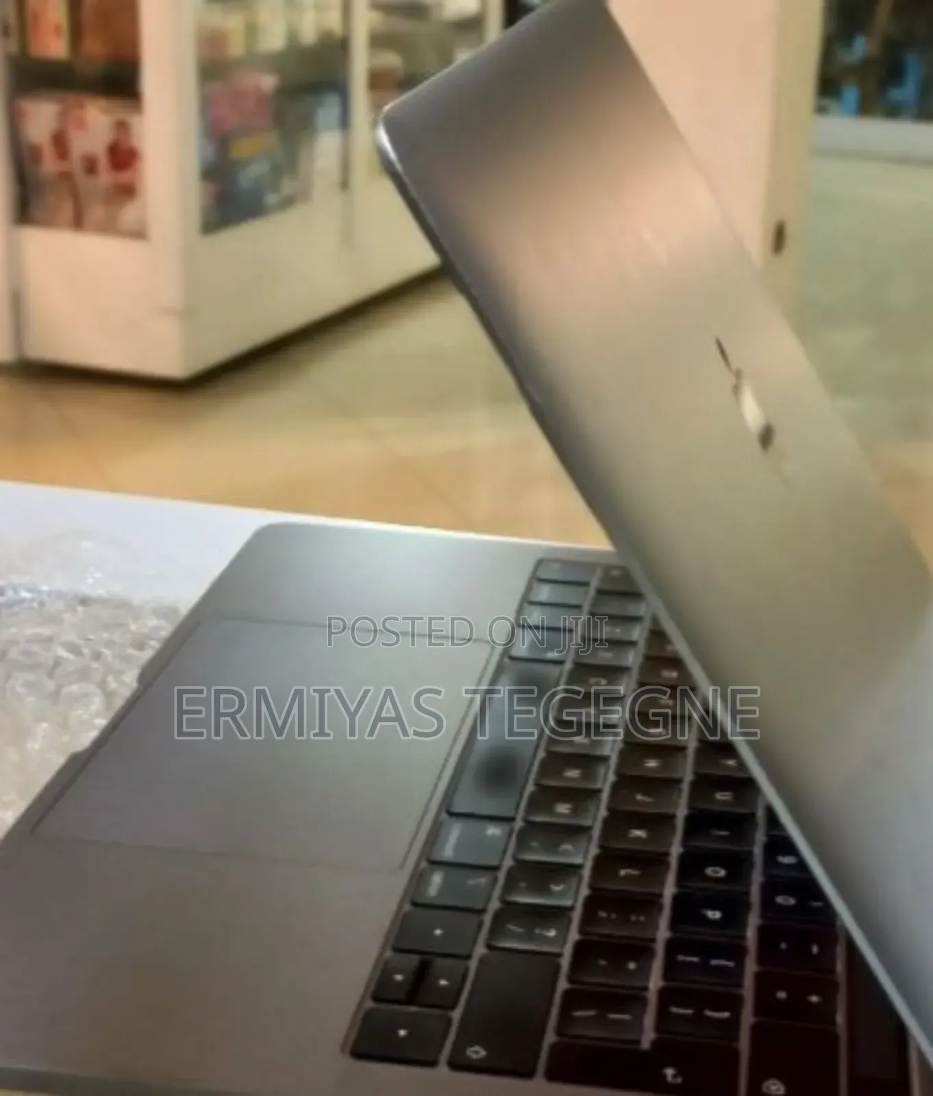 New Laptop Apple MacBook 16GB Intel Core Ultra 7 SSD 1T