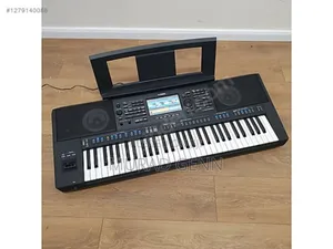 Photo - Yamaha Keyboard