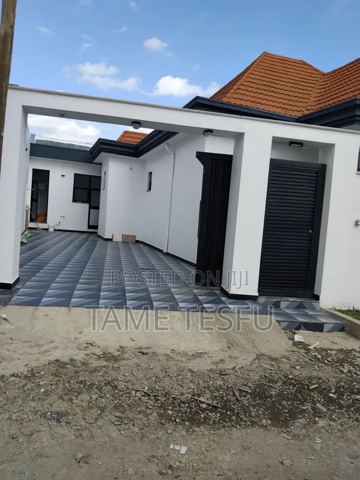 Furnished 3bdrm Villa in ሀያት ኮፓዉንድ, Bole for sale