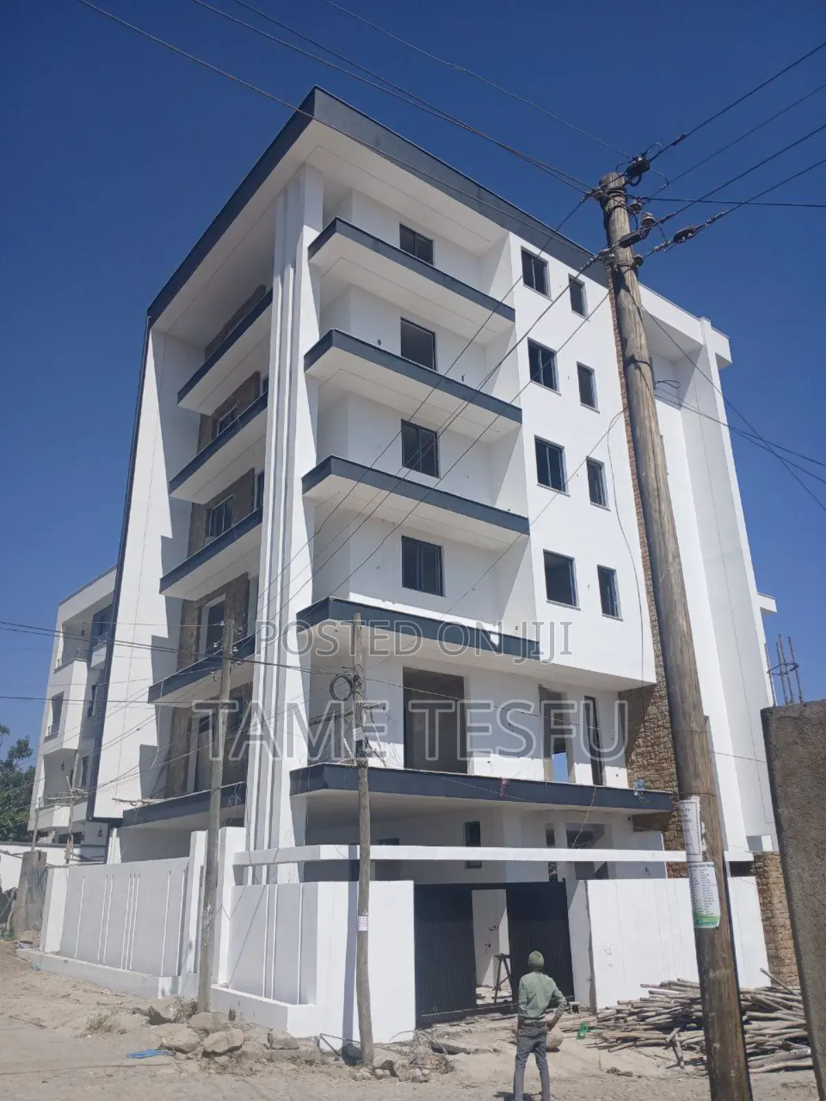 Furnished 15bdrm House in Cmc, Bole for sale