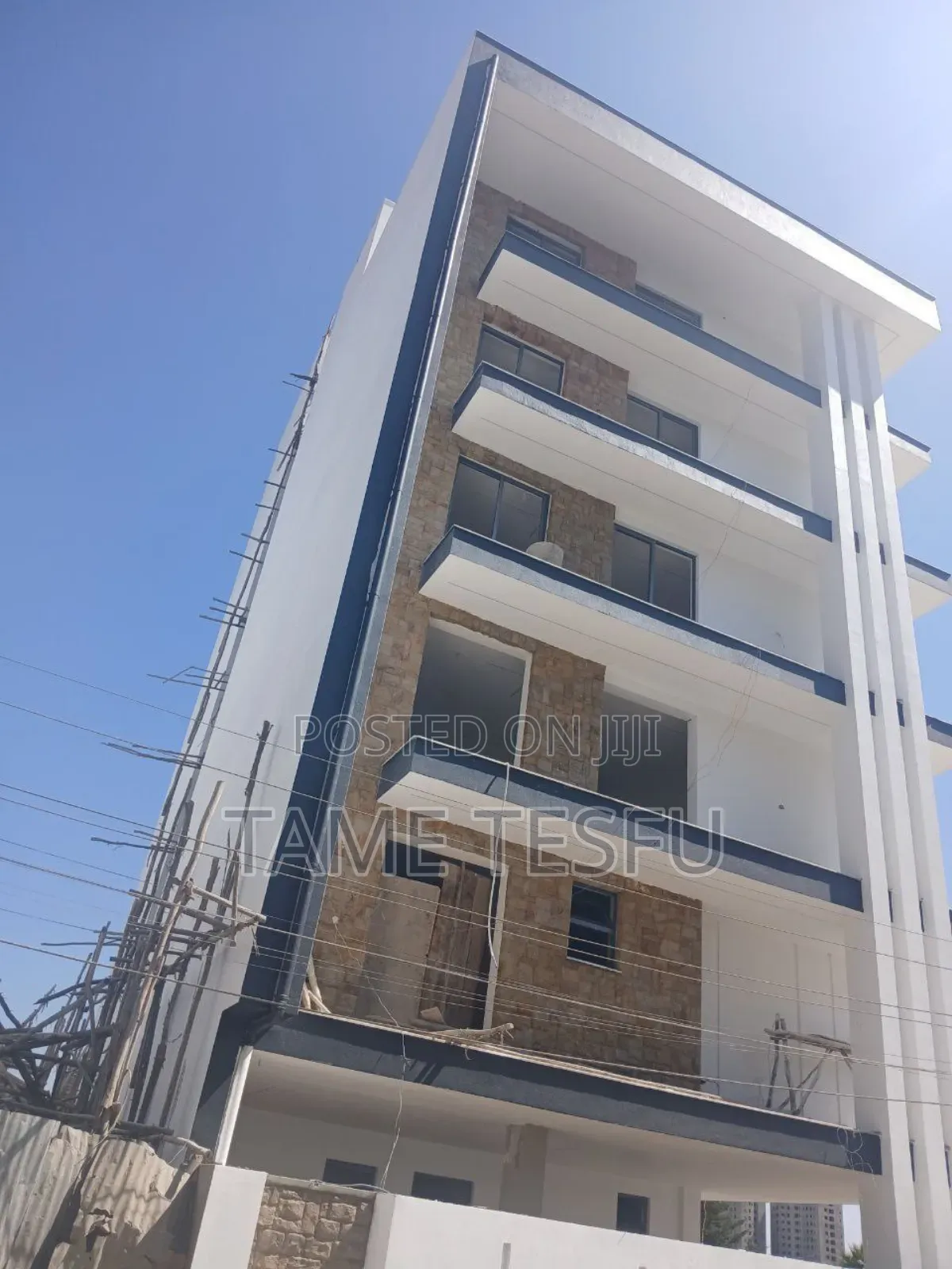 Furnished 15bdrm House in Cmc, Bole for sale