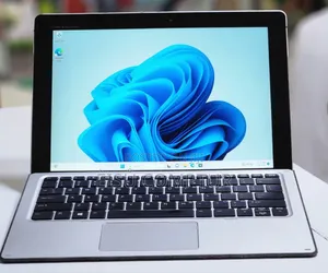 New Laptop HP Elite X2 1012 8GB Intel Core I7 SSD 256GB