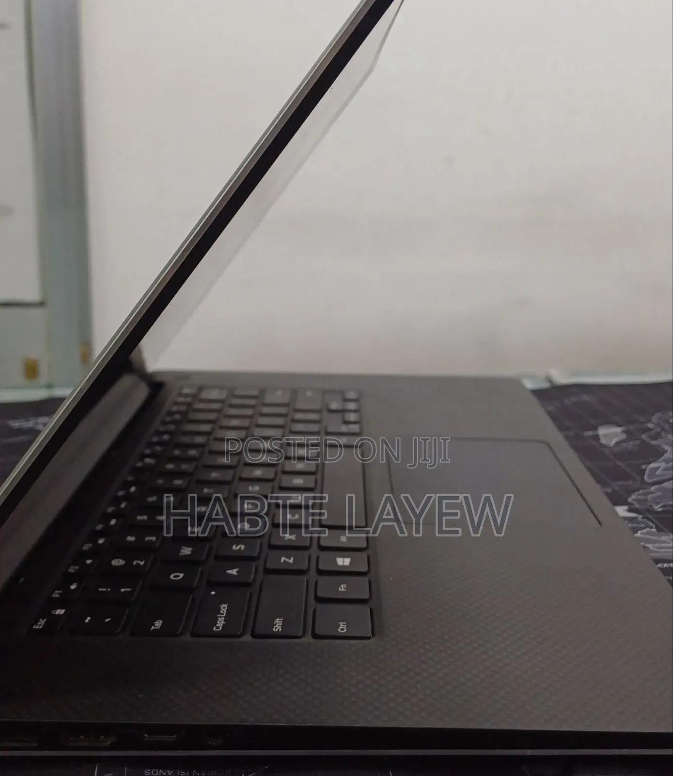 New Laptop Dell Precision 5520 16GB Intel Core I7 SSD 512GB