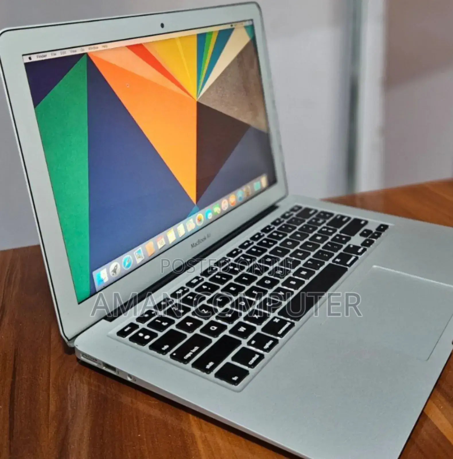 New Laptop Apple MacBook Air 2015 8GB Intel Core I5 SSD 256GB
