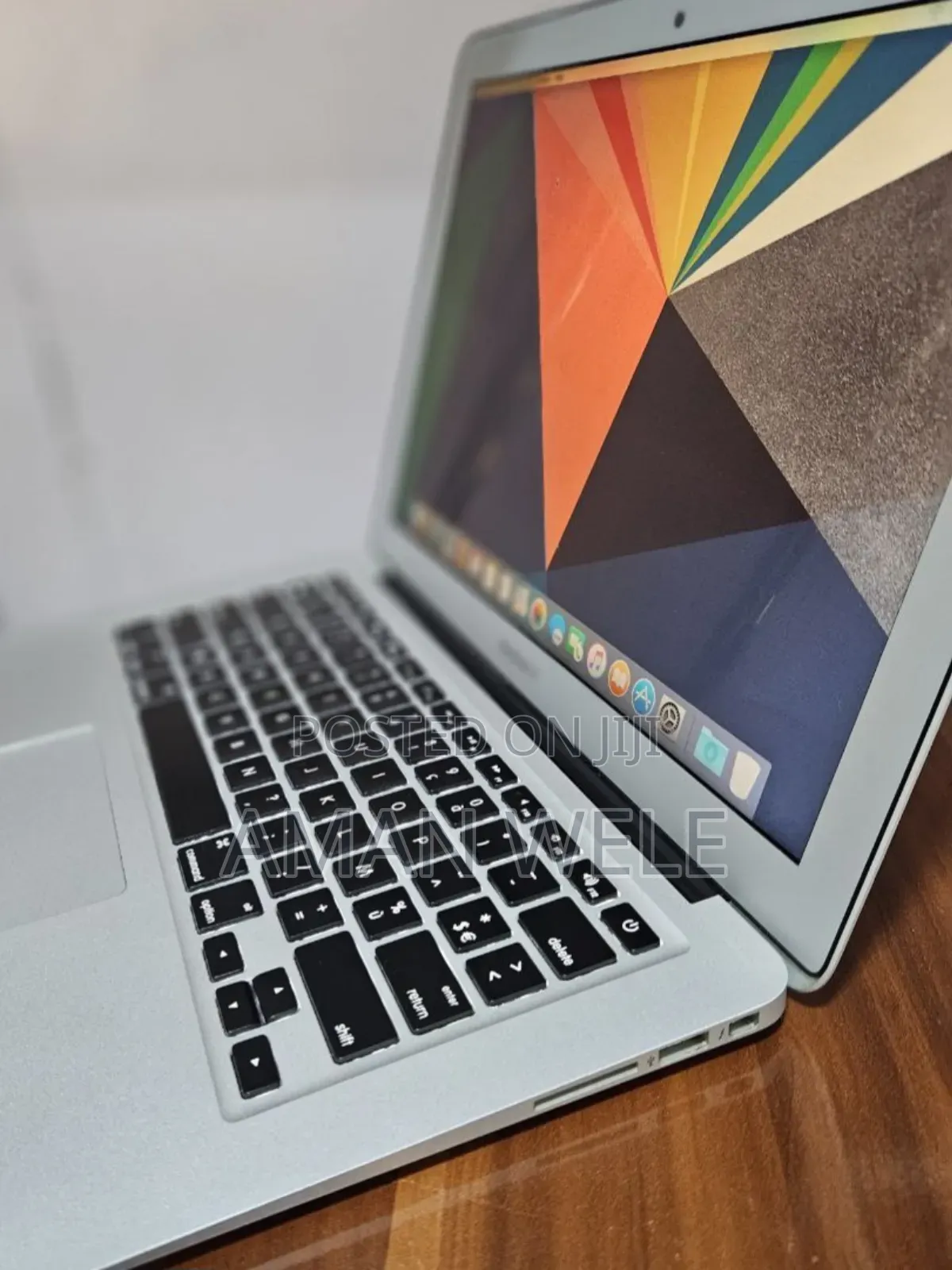 New Laptop Apple MacBook Air 2015 8GB Intel Core I5 SSD 256GB