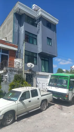 Furnished 6bdrm House in ሀያት, Bole for sale