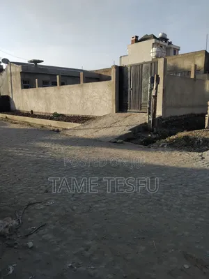 3bdrm House in ሀያት, Bole for sale