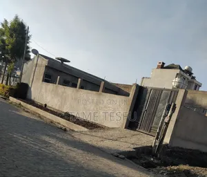 3bdrm House in ሀያት, Bole for sale