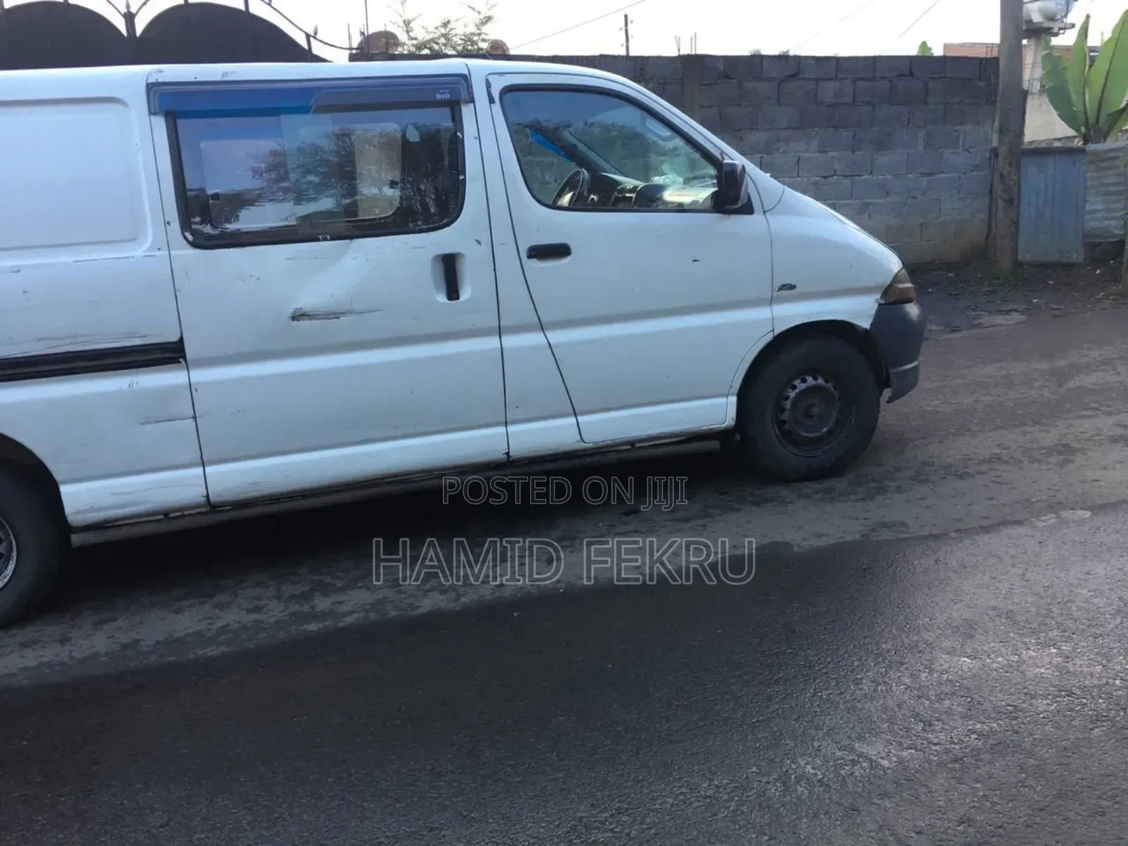 Toyota HiAce 2003 White