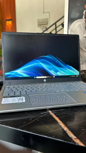 New Laptop HP 15-F272wm 16GB Intel Core I5 SSD 500GB