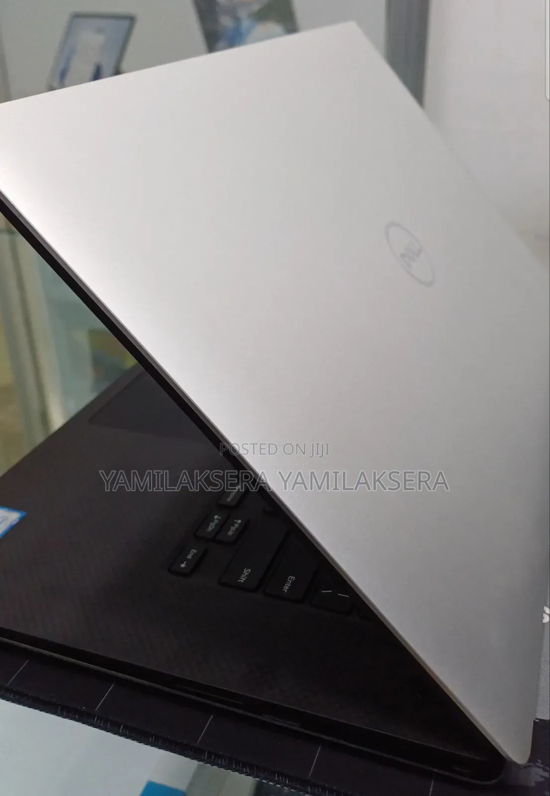 New Laptop Dell Precision 5520 16GB Intel Core I7 SSD 512GB