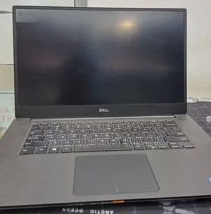 Photo - New Laptop Dell Precision 5540 16GB Intel Core I9 SSD 512GB