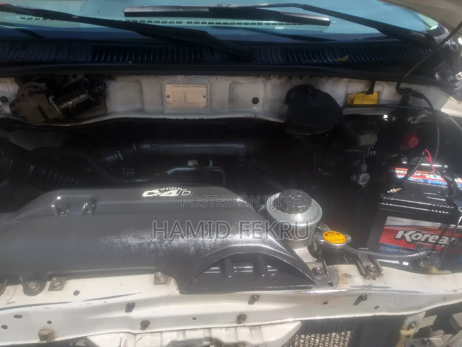 Toyota HiAce 2003 White