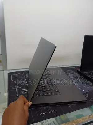 Photo - New Laptop Dell Precision 5520 16GB Intel Core I7 SSD 512GB