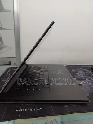 New Laptop Dell Precision 5520 16GB Intel Core I7 SSD 512GB