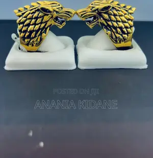 Photo - Golden Wolf Ring