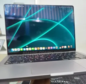 New Laptop Apple MacBook Pro M1 32GB Apple M1 Pro SSD 512GB