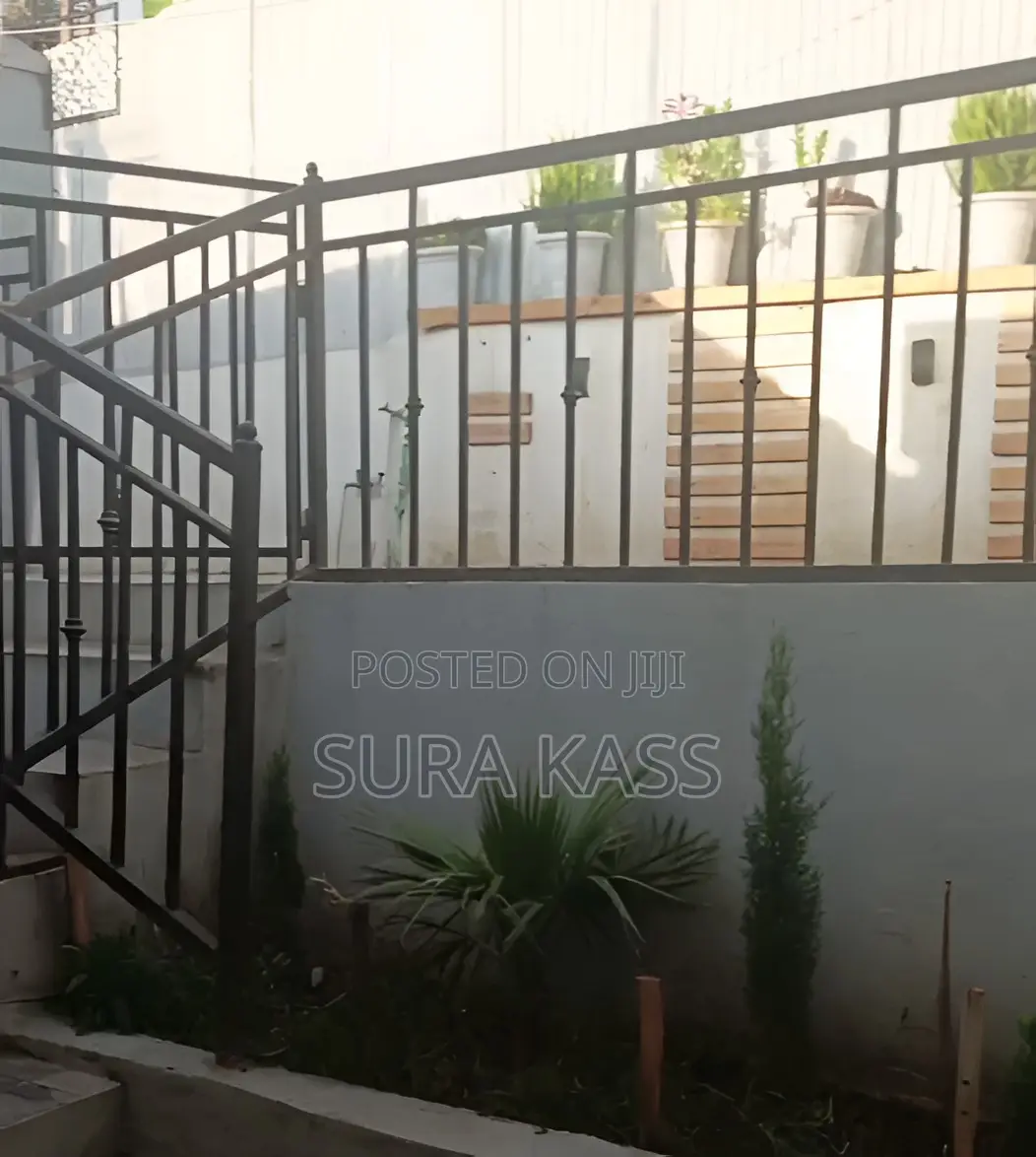 Urgent House To Be Sale