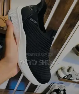 Sketchers Slip-Ins for Women's Fashion Sneaker