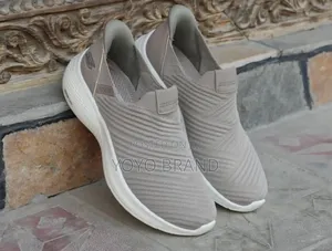 Sketchers Slip-Ins for Women's Fashion Sneaker