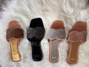 Photo - Zara Brand Womens Scandals