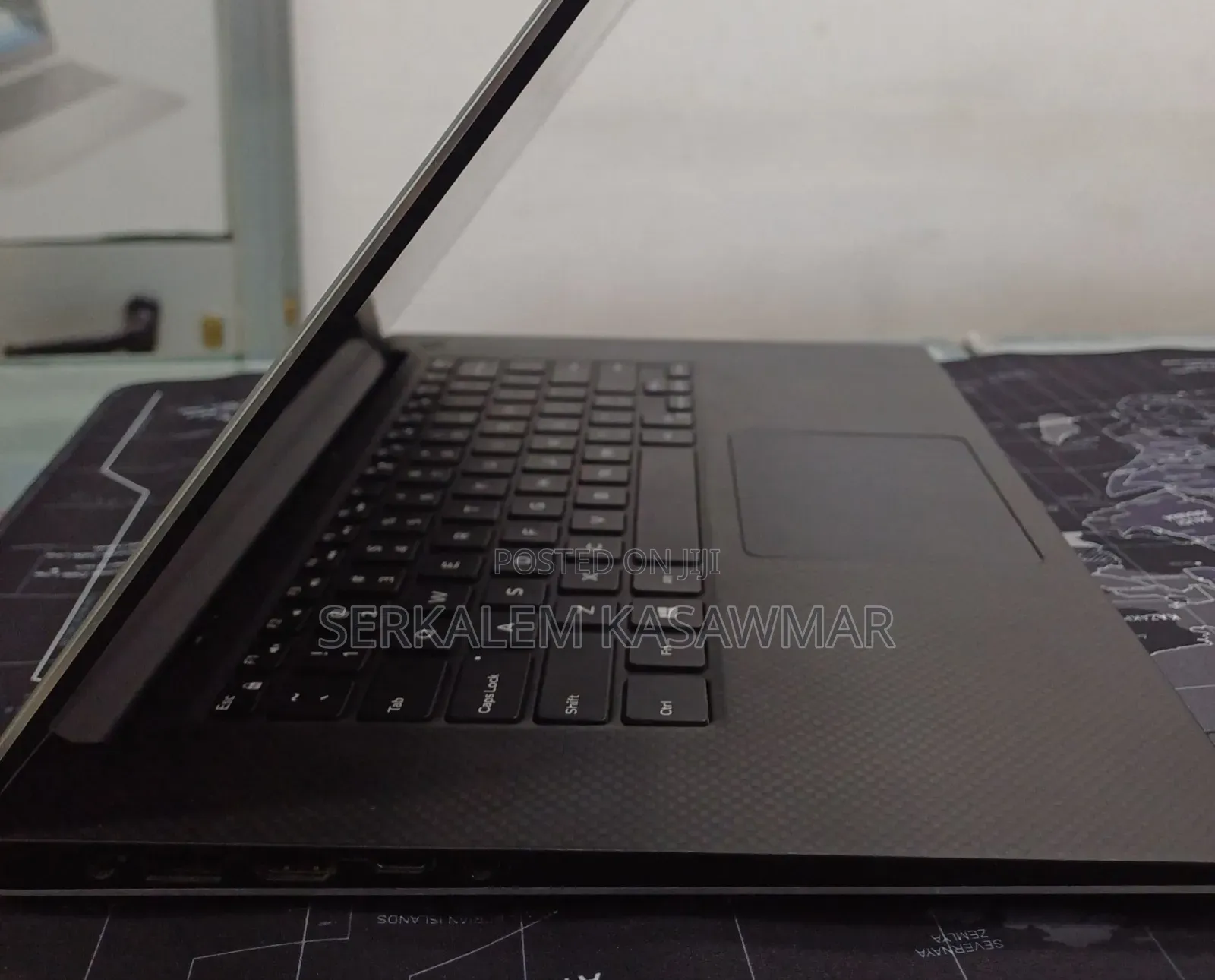 New Laptop Dell Precision 5520 16GB Intel Core I7 SSD 512GB