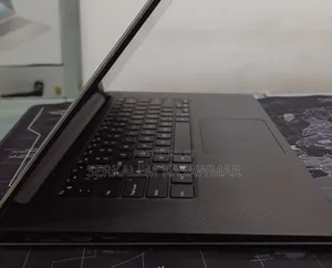 Photo - New Laptop Dell Precision 5520 16GB Intel Core I7 SSD 512GB