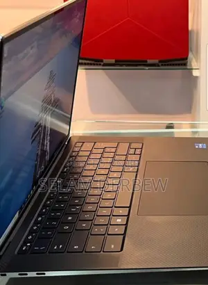 New Laptop Dell XPS 15 16GB Intel Core I7 SSD 512GB