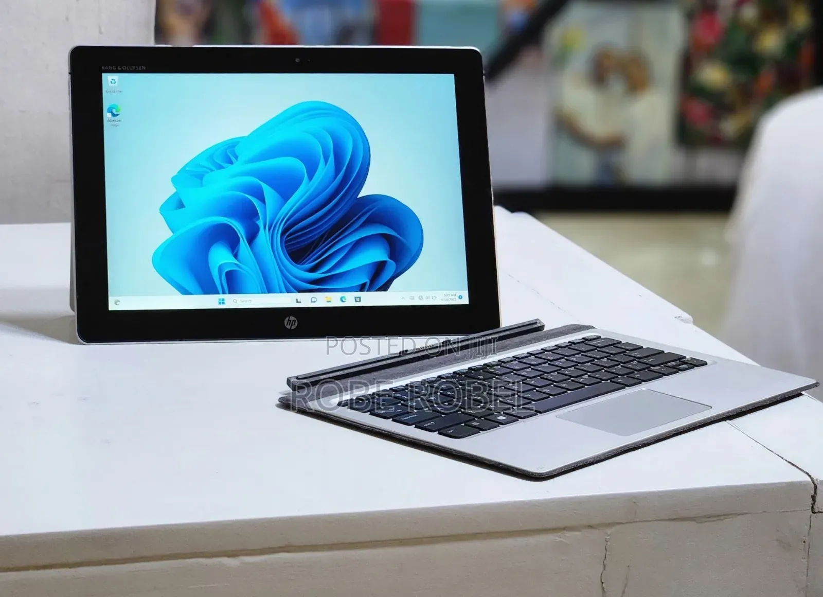 New Laptop HP Elite X2 1012 8GB Intel Core M3 SSD 256GB