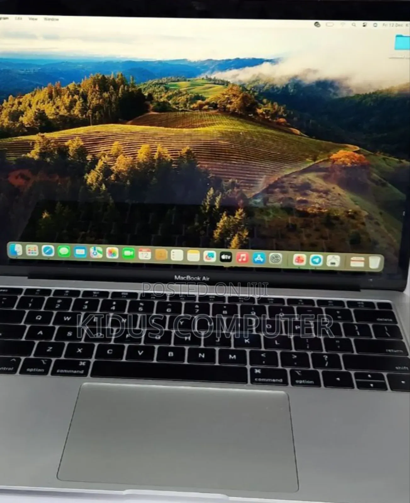 New Laptop Apple MacBook Pro 2019 8GB Intel Core I5 SSD 256GB