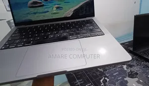 New Laptop Apple MacBook Pro M1 32GB Apple M1 Pro SSD 512GB