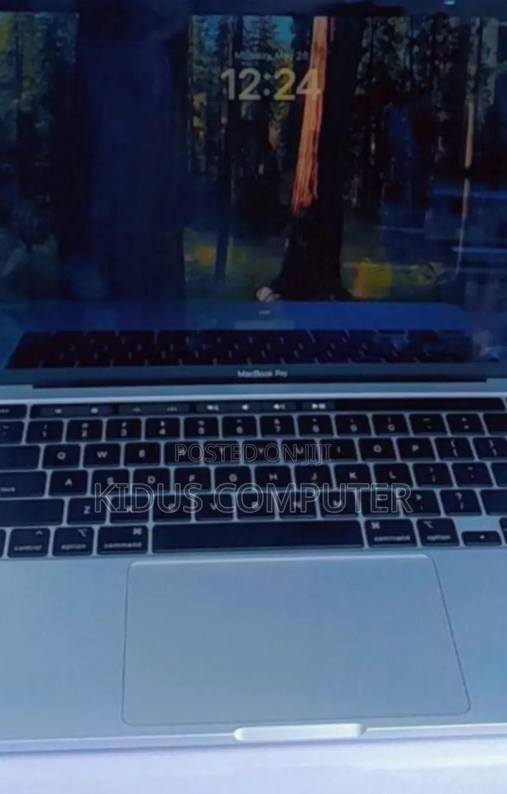 New Laptop Apple MacBook Pro 2022 M2 8GB Intel Core M2 SSD 256GB