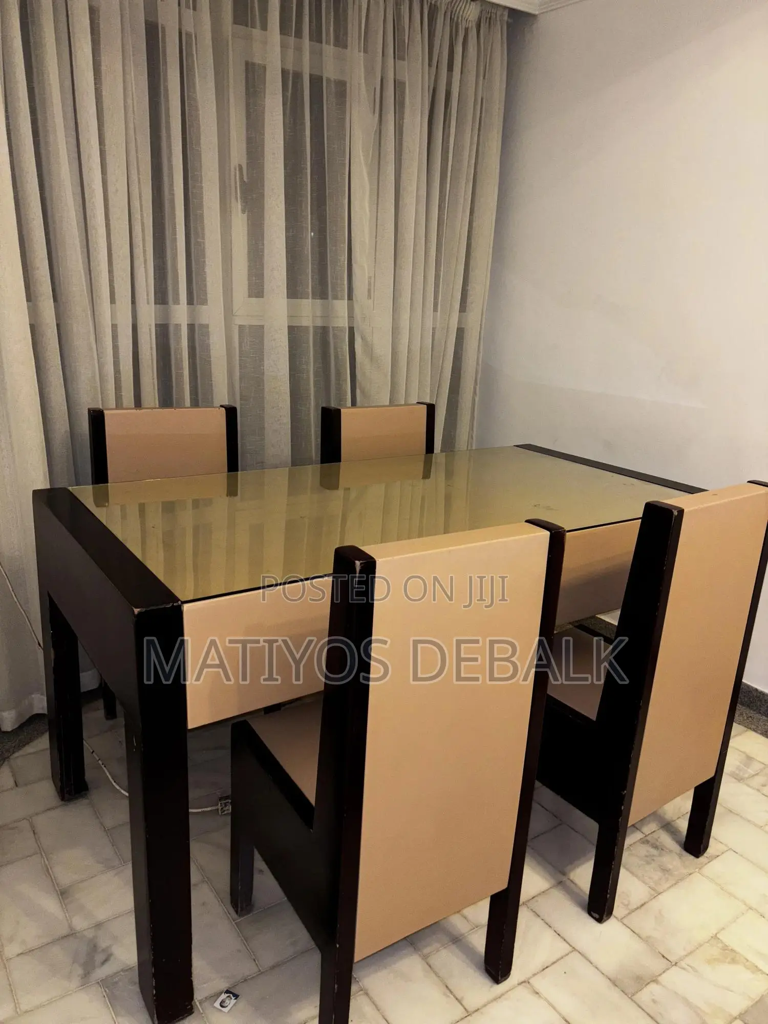 Dinning Table