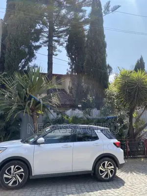 5bdrm Mansion in Akaky Kaliti for sale