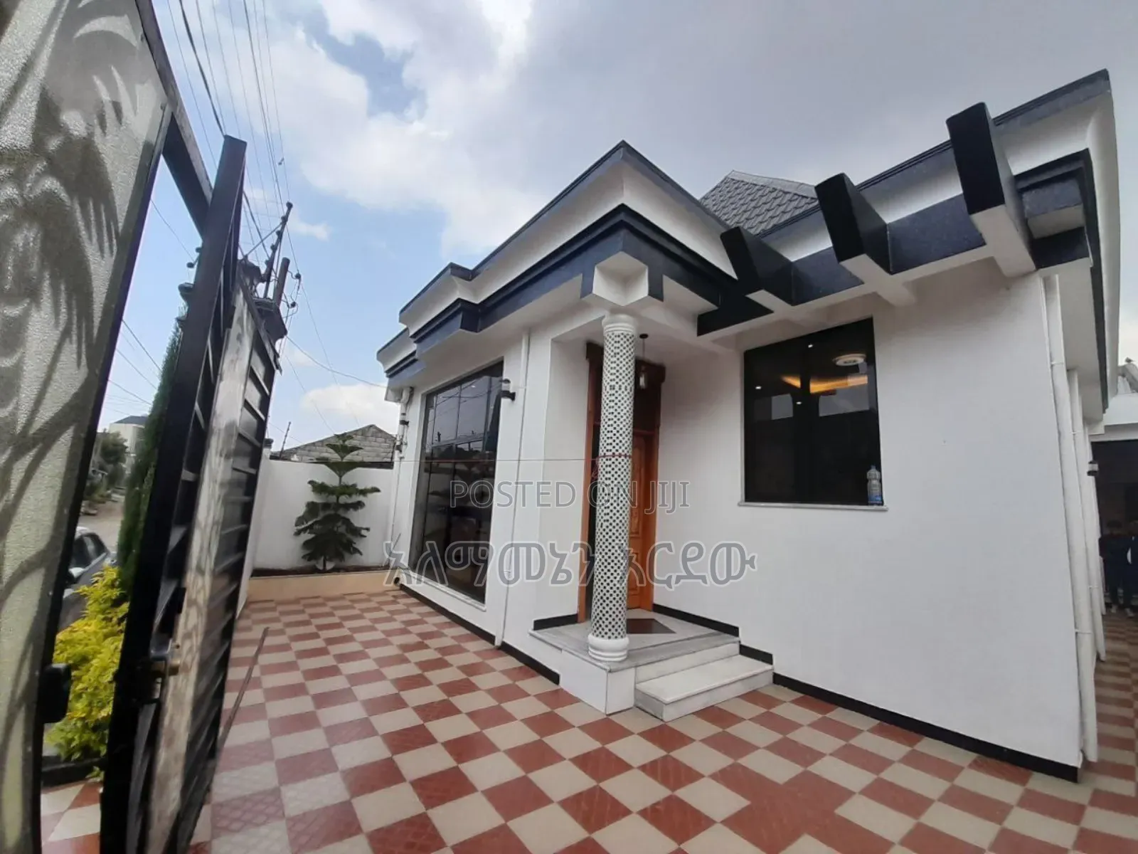 Furnished 4bdrm Maisonette in ፊጋ ቪላ, Bole for sale