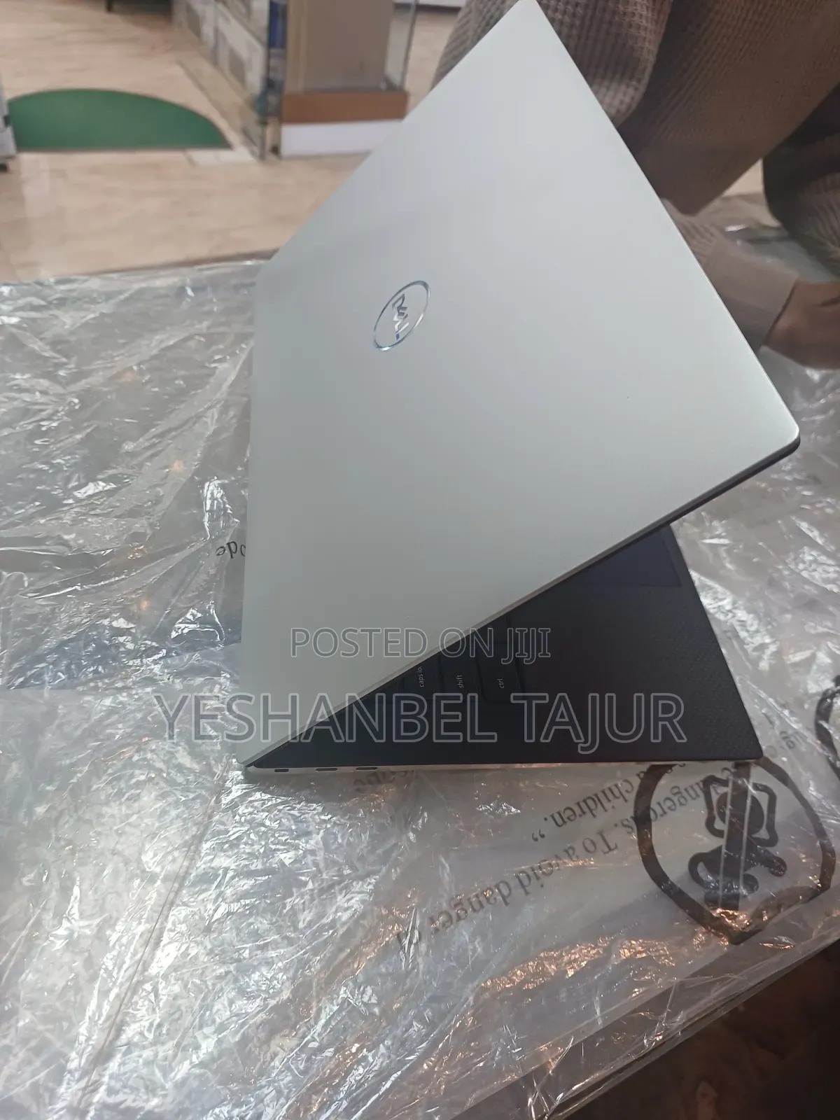 New Laptop Dell XPS 15 16GB Intel Core I7 SSD 512GB