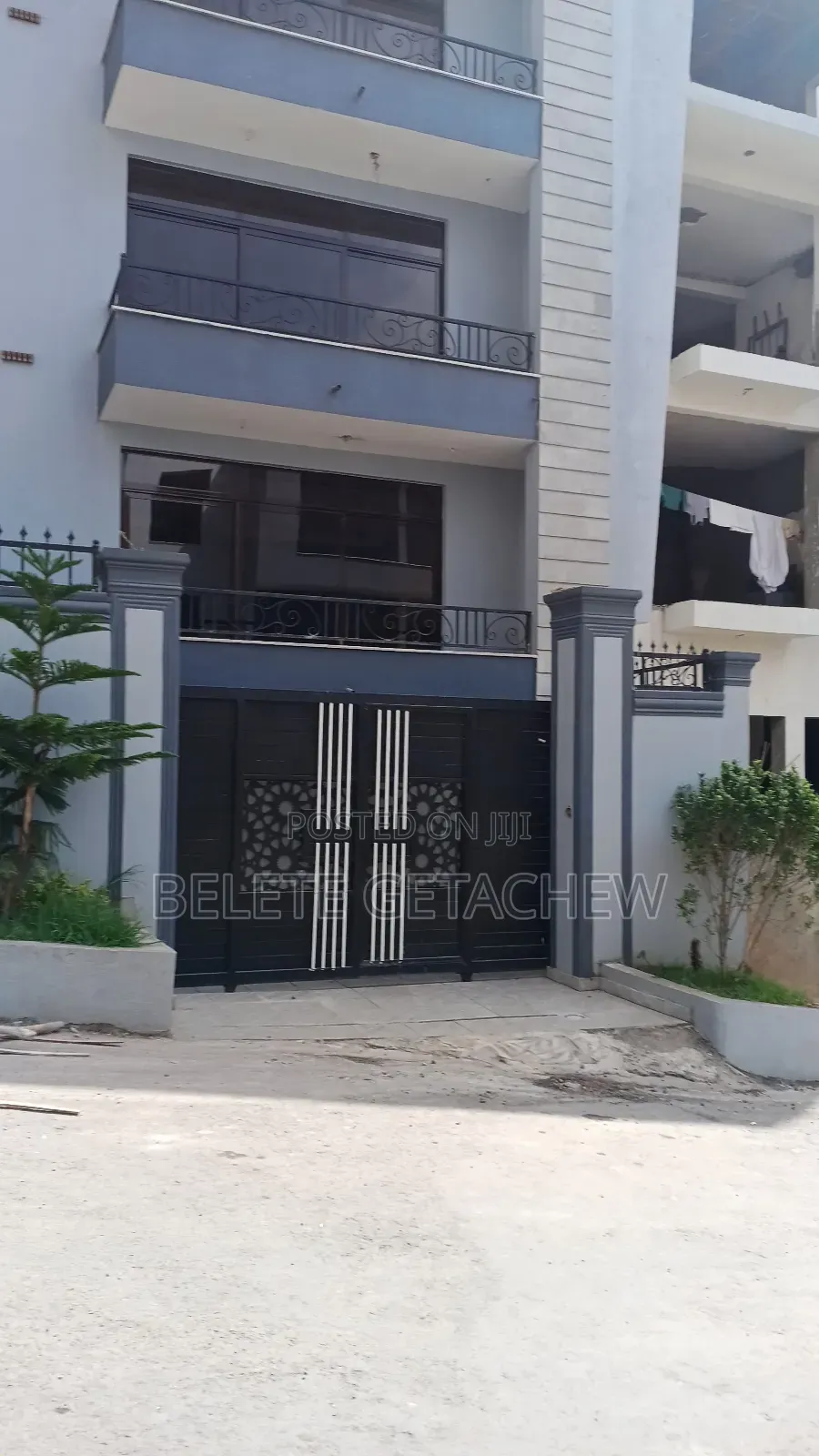 8bdrm House in Cmc , G+3 Luxury, Bole for sale