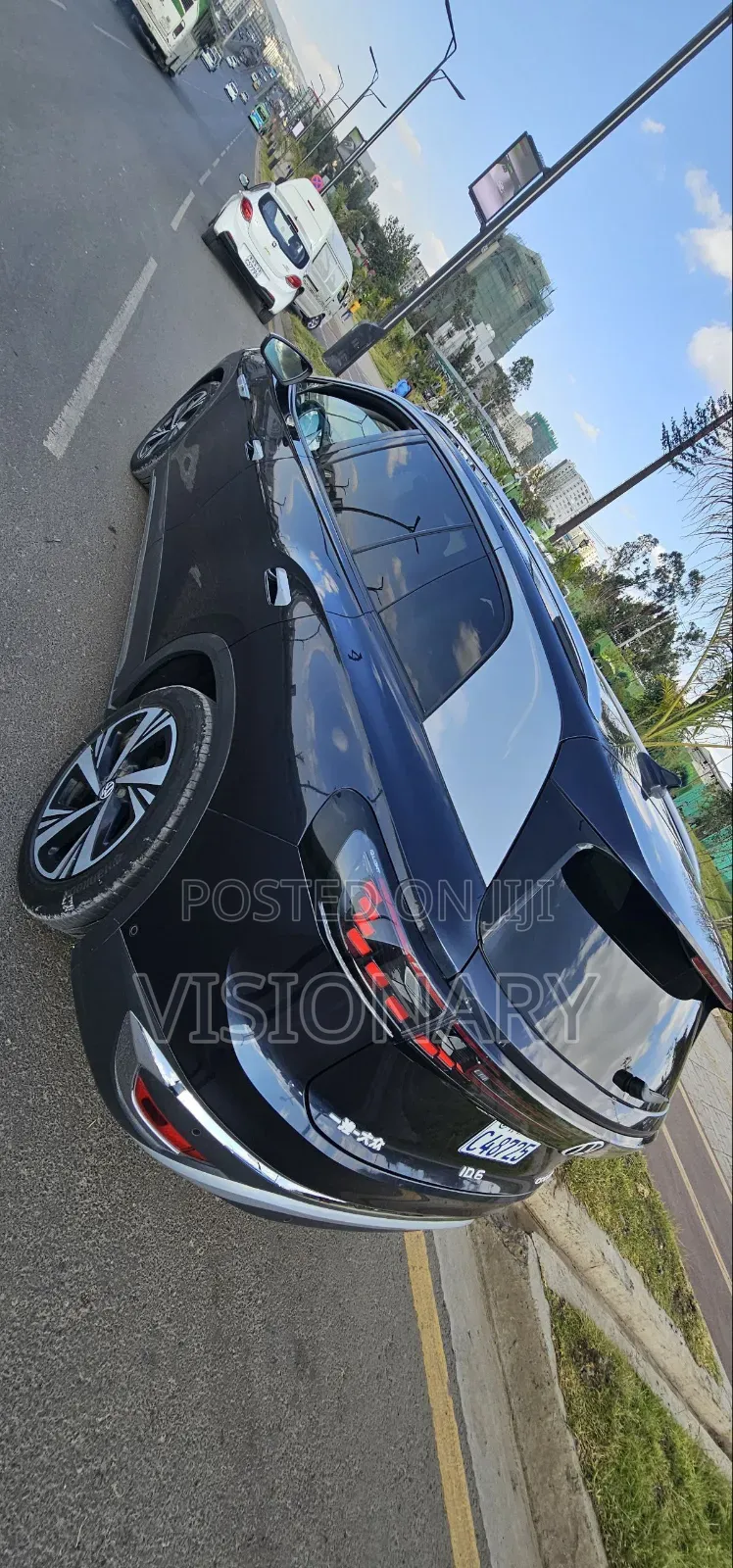 Volkswagen ID.6 2022 Black