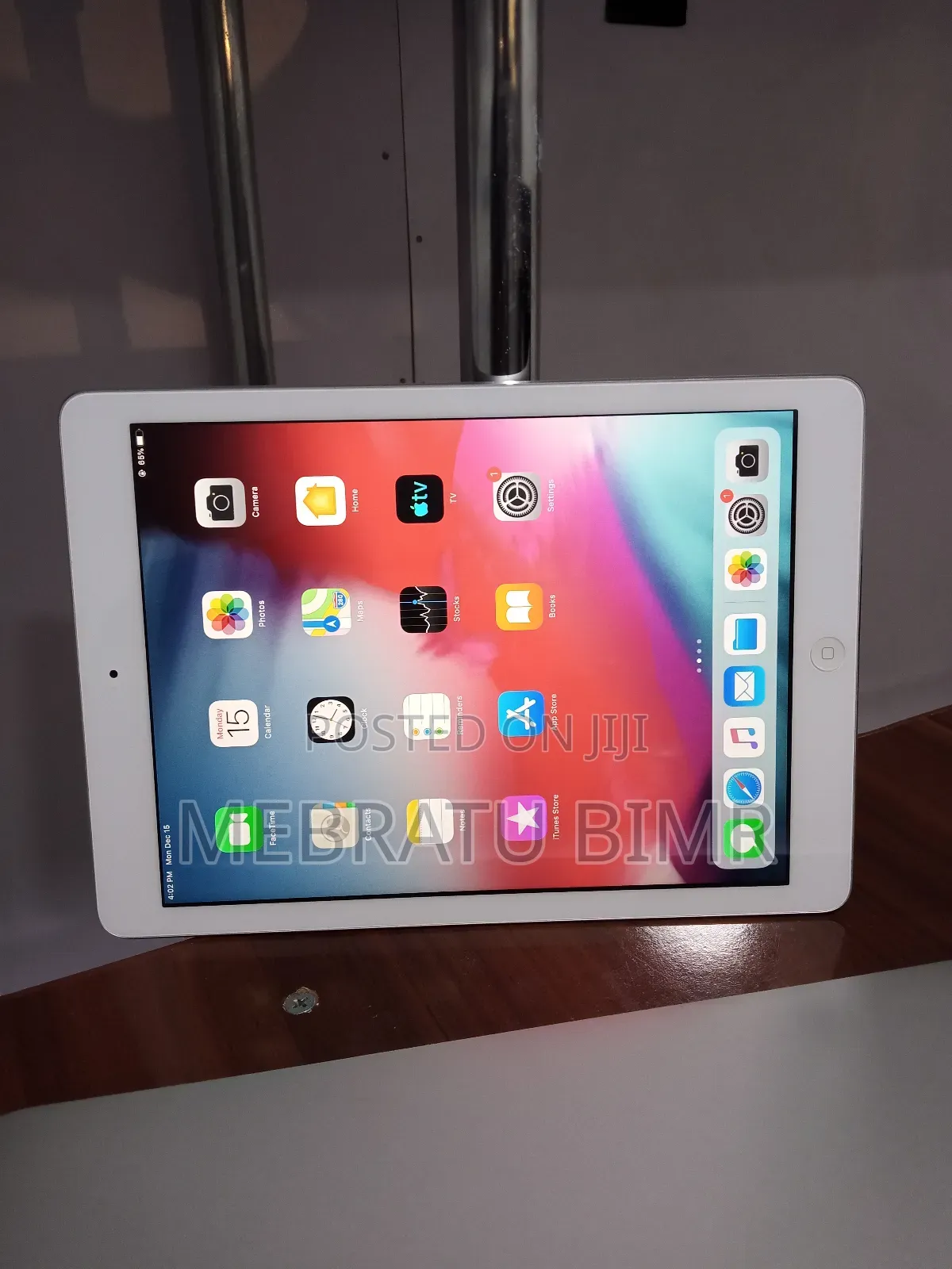 New Apple iPad 9.7 64 GB Silver