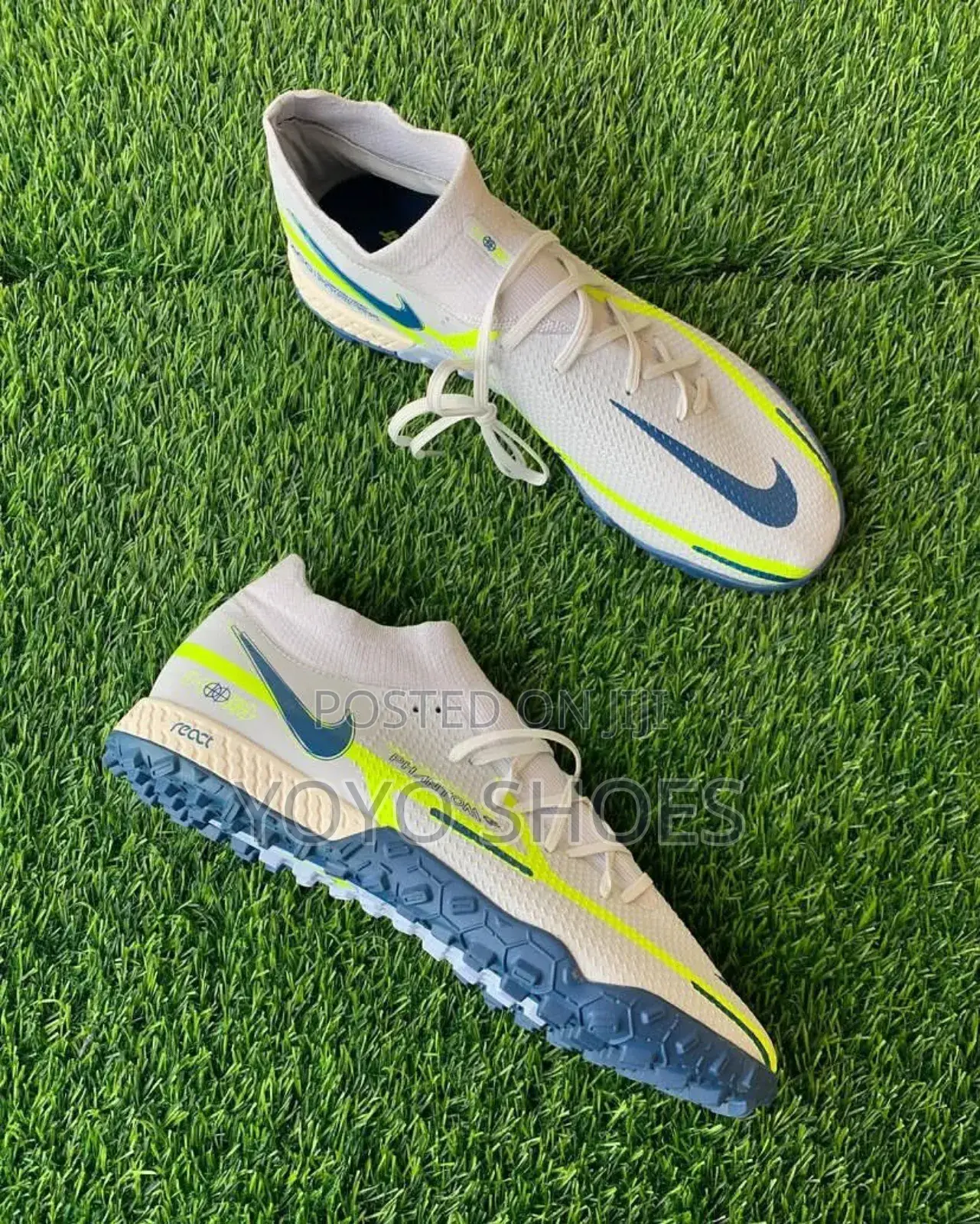 Nike Phantom React Gray Futsal Soccer Shoes
