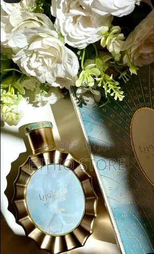 Photo - Victoria Lattafa