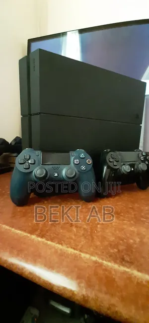 Ps4 Slim Best Conditions With 2 Orginal Joystick