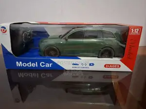 Photo - መኪና V8 With Remote Model በባትሪ የሚሰራ Battery