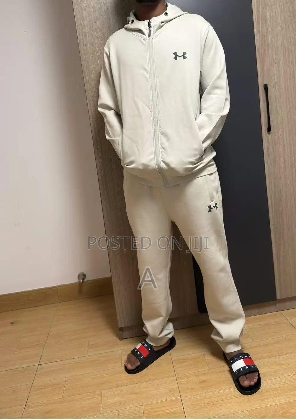 Under Armor Complete Tracksuit