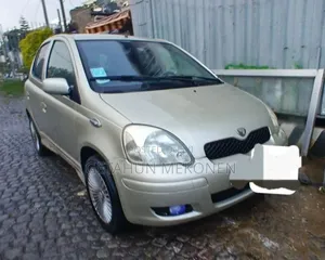 Toyota Vitz 2003 Gold