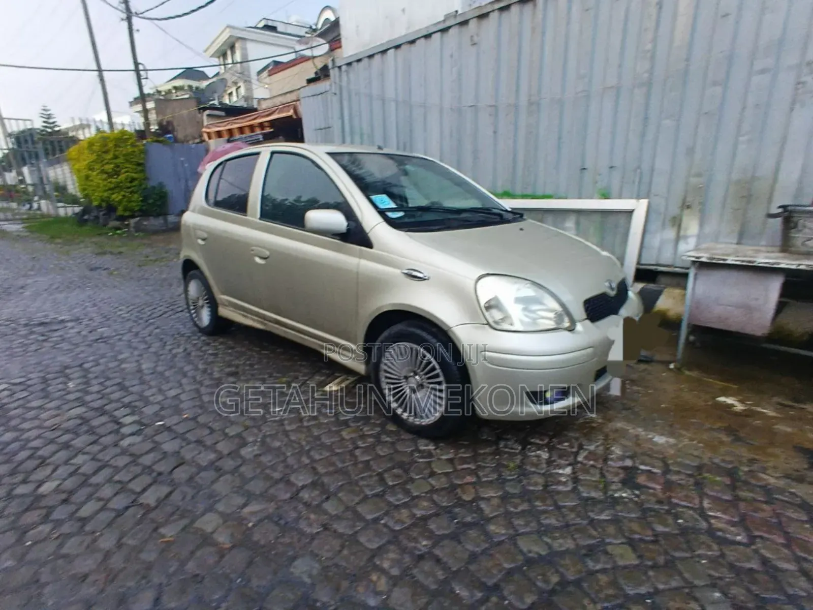 Toyota Vitz 2003 Gold