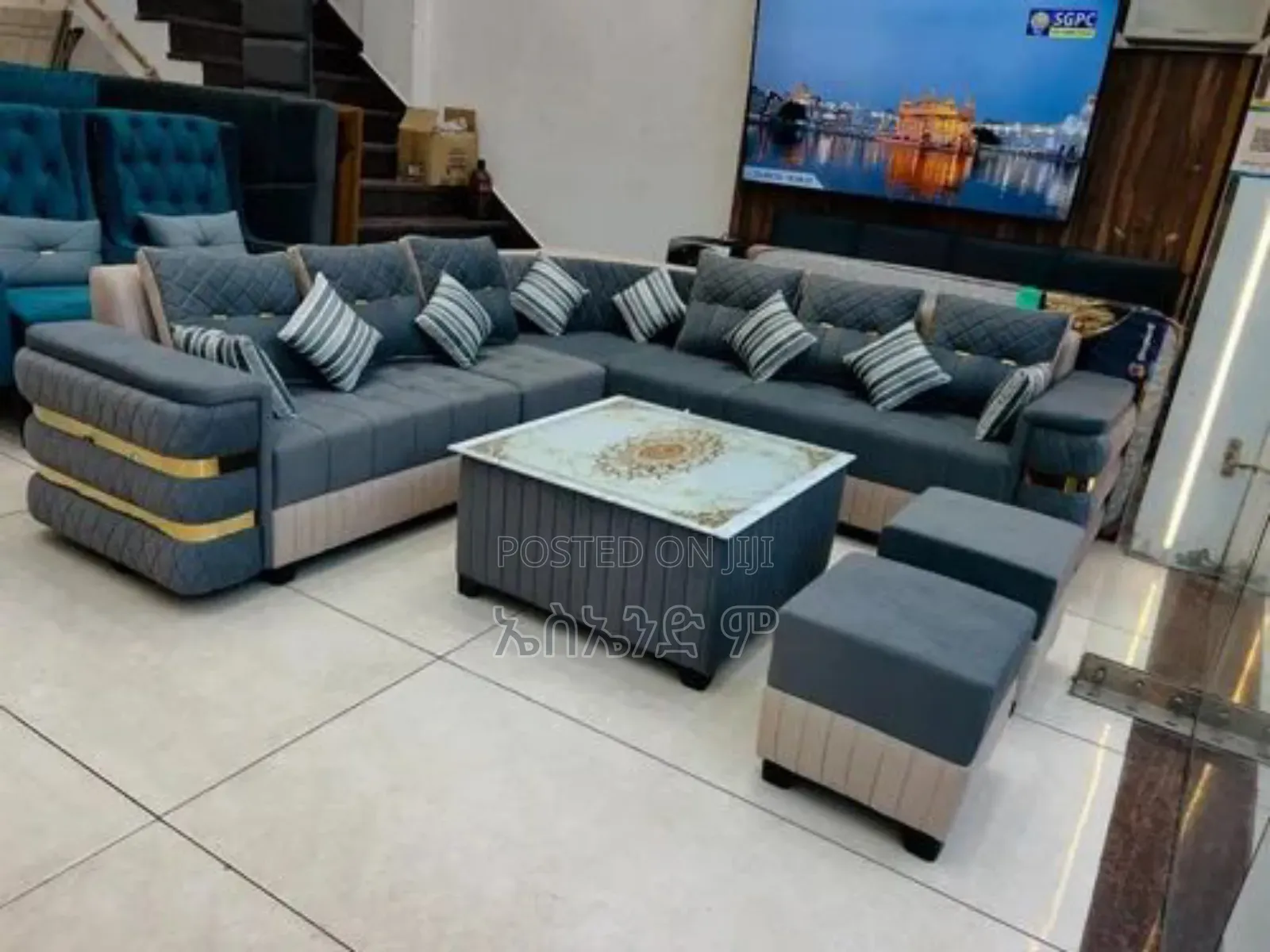 S M Only Sofa Design With Table