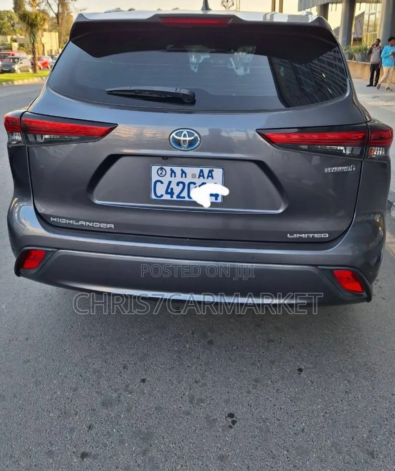 Toyota Highlander Hybrid Limited 2023 Gray